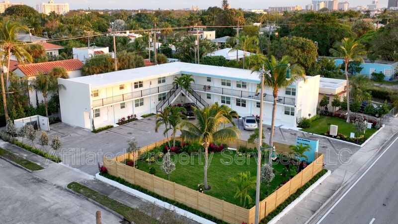 West Palm Beach House: 3012 Broadway Avenue