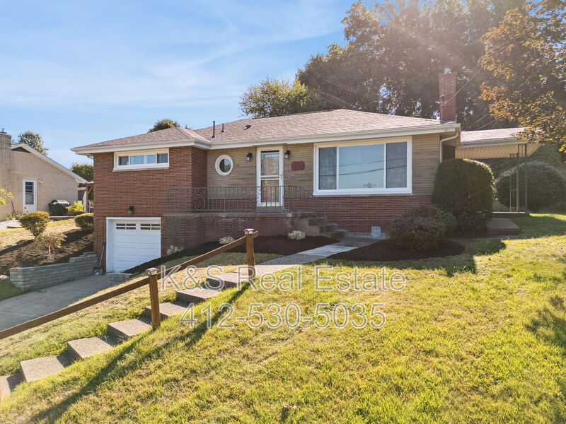 Greensburg House: 535 Hickory Drive