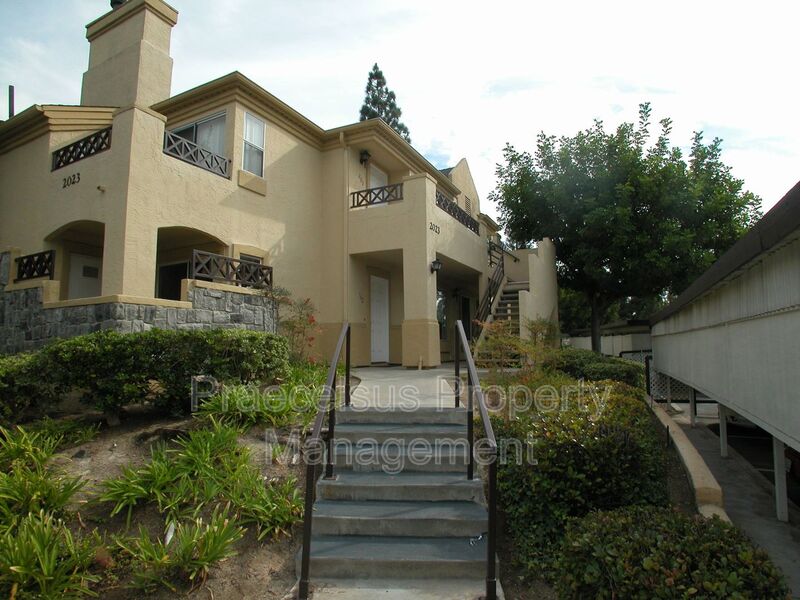 Chula Vista Condo: 2023 Lakeridge Circle