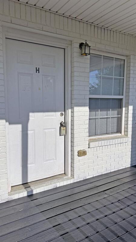 Clarksville Condo: 145 Darlene Drive