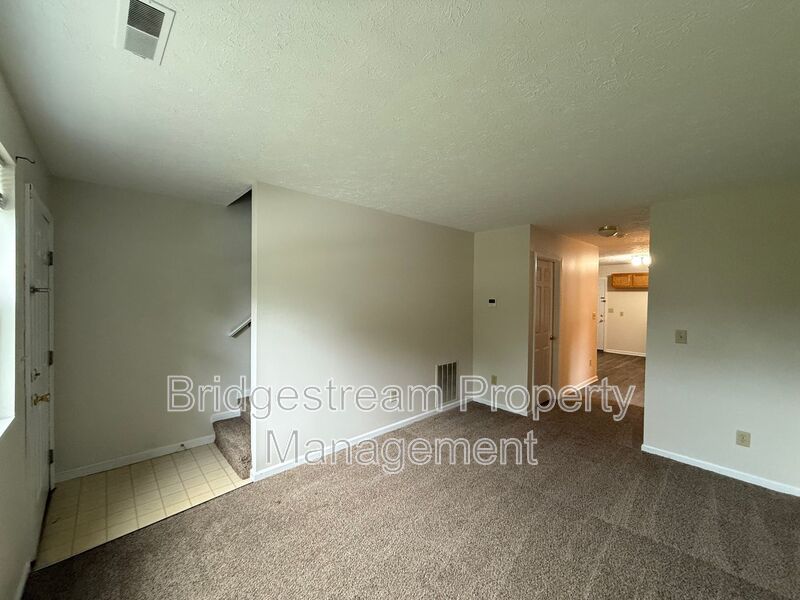 Dayton House: 4500 Elliot Ave