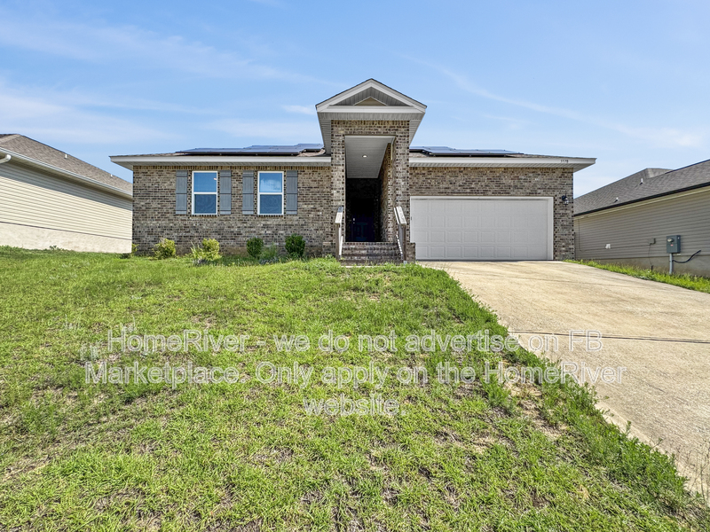 Milton House: 5578 Guinevere Ln