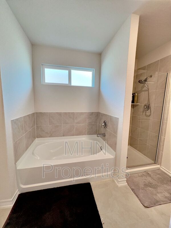 4 bed/2 bath beautiful newer built home located in Redbird Ranch! - Slider navigation 25