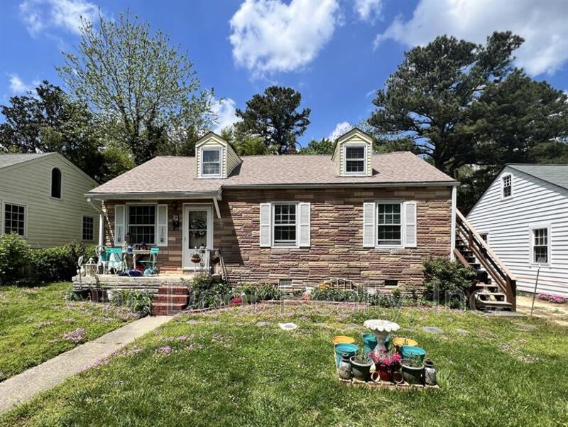 Williamsburg Condo: 224 B Virginia Avenue