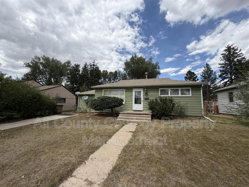 Laramie House: 1407 Ord St