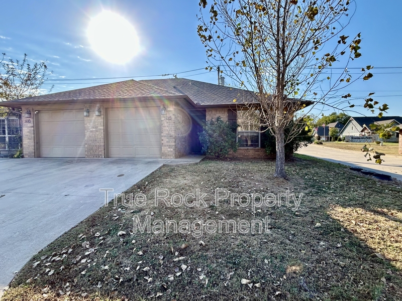 Ada House: 1416 South Mississippi Avenue