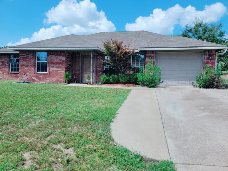 Request a Viewing for 3305 Shady Trail Drive Tenant Turner