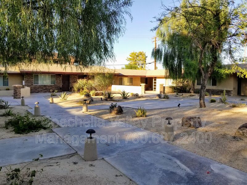 Palm Desert House: 73922 Shadow Mountain Dr