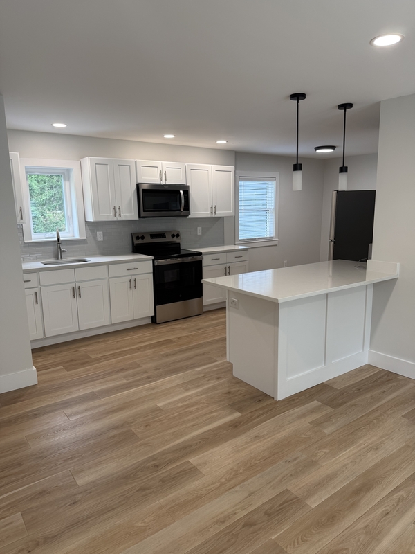 Hurley Condo: 1050 Lucas Avenue Extension - #2
