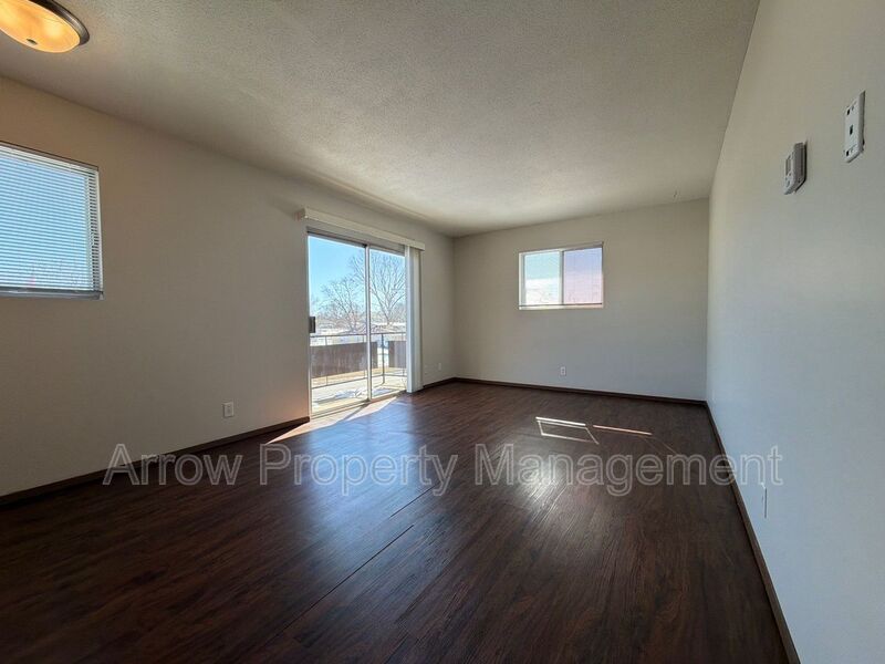 Hickman Condo: 321 Chestnut Street