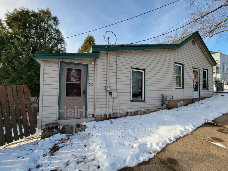 request-a-viewing-for-515-n-9th-ave-e-tenant-turner