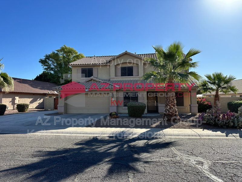 Avondale House: 2521 N 112th Ln