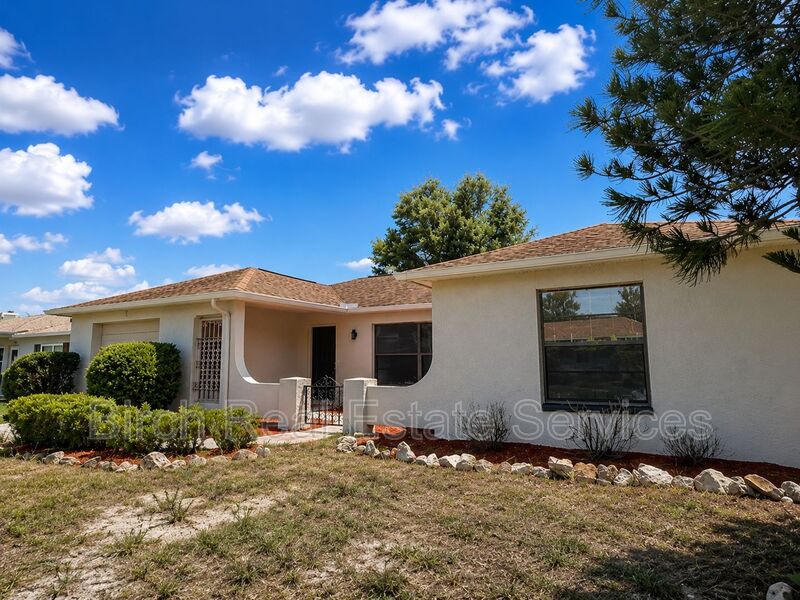 Holiday House: 1326 Calamondin Drive