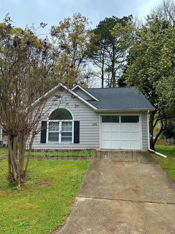 Athens House: 132 Wakefield Trce