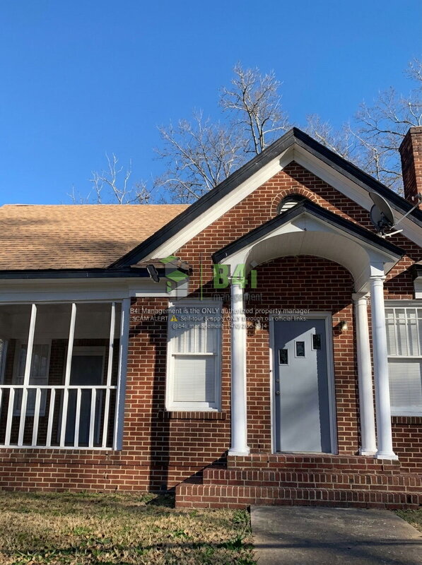 LaGrange House: 409 Whitesville Road