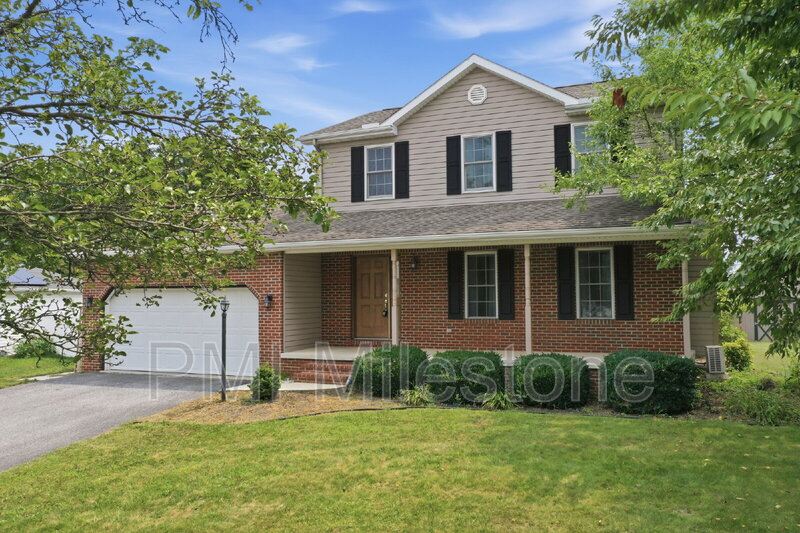Chambersburg House: 233 Carmack Dr