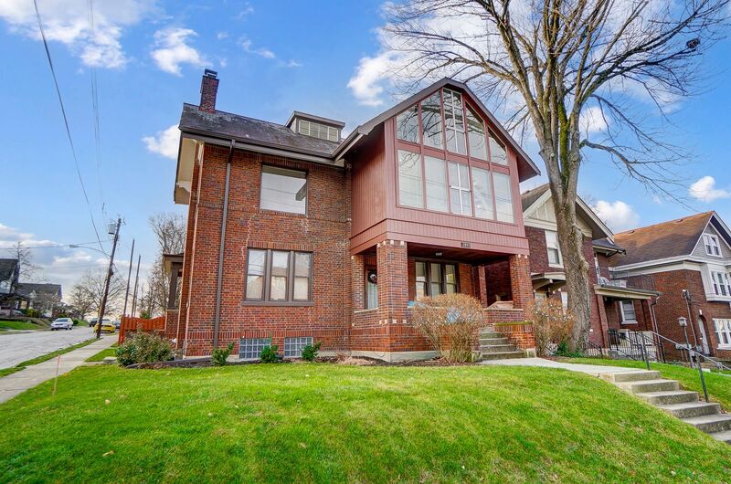 Cincinnati Condo: 2881 Observatory Ave