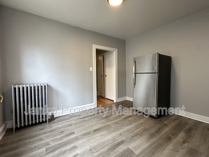 Chicago Condo: 5911 W Huron St