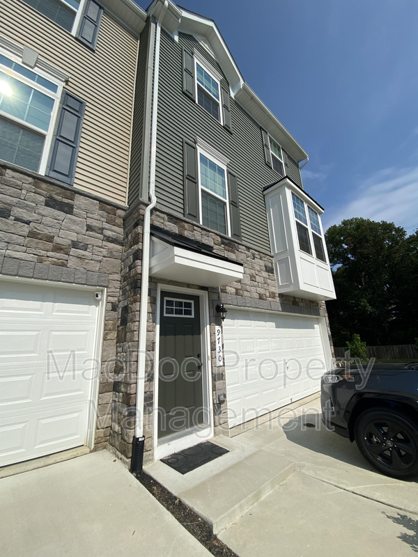 Fredericksburg Townhome: 9730 Cedarmass Circle