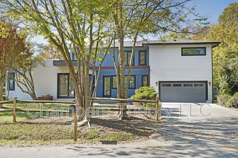 Alexandria House: 3112 N Rosser St