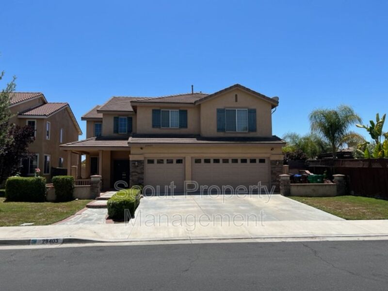 Murrieta House: 29403 Via Espada