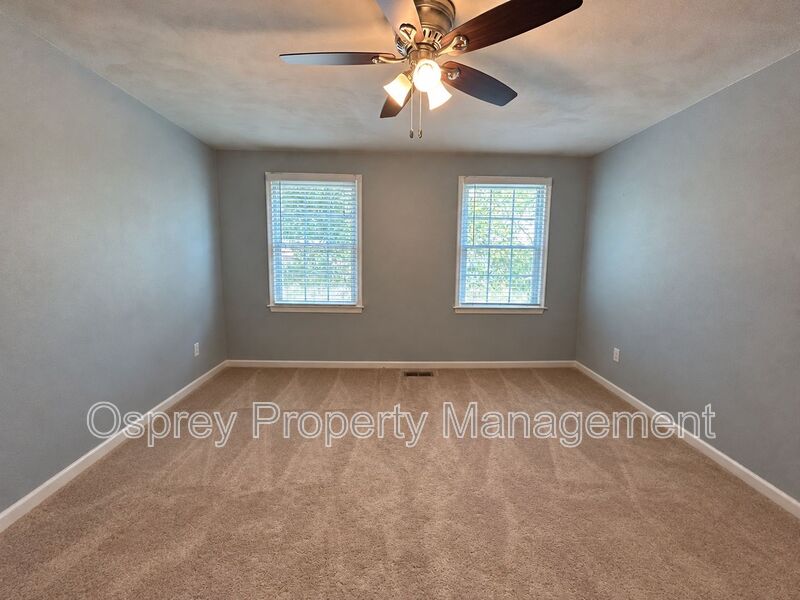 Spacious 4-Bedroom Home in Hunningdon Lakes – Chesapeake, VA - Photo 11