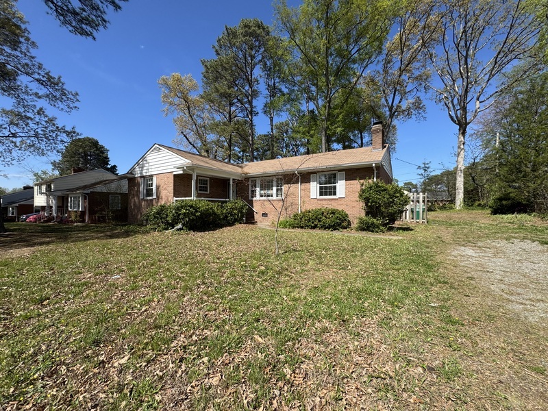 Henrico House: 9302 Newhall rd
