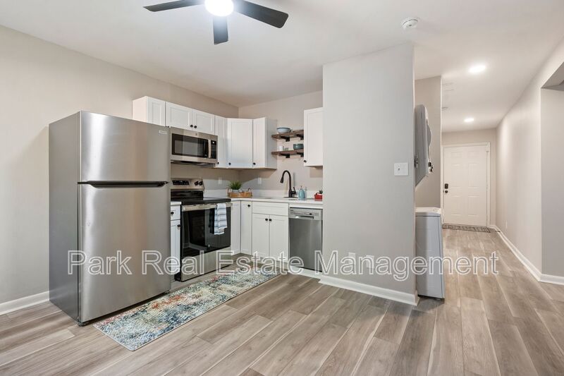 Chapel Hill Condo: 201 Howell 600 D