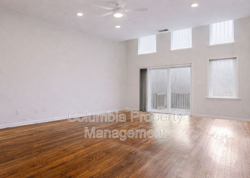 Washington Condo: 127 11th St NE