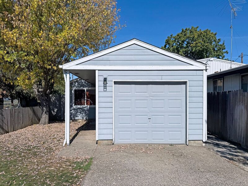 Photo 1 of rental home at 2727 Edison St.