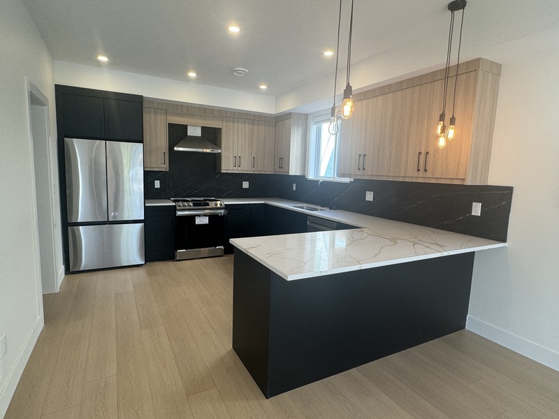 Kelowna Townhome: 2968 Conlin Court