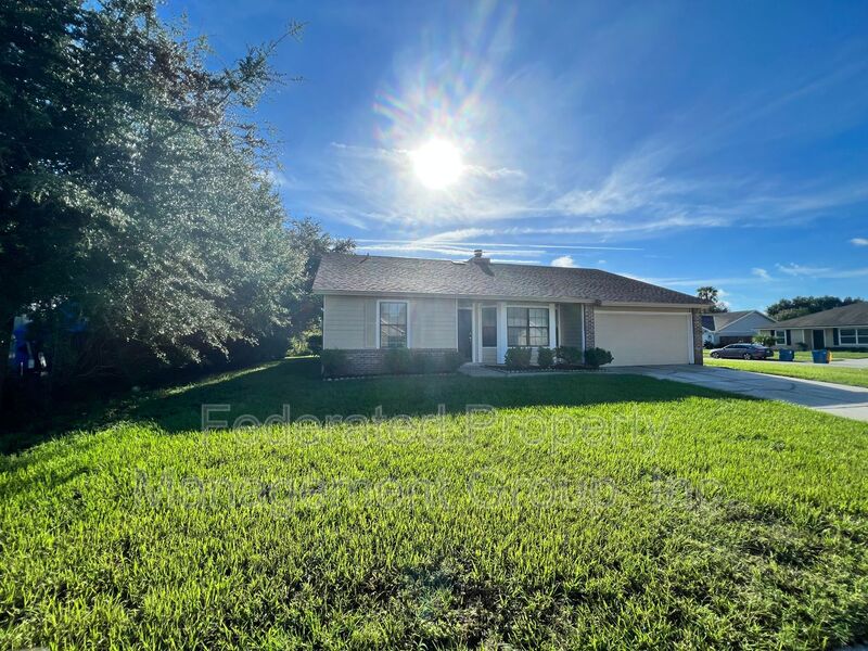 JACKSONVILLE House: 13326 CURRITUCK DRIVE N.