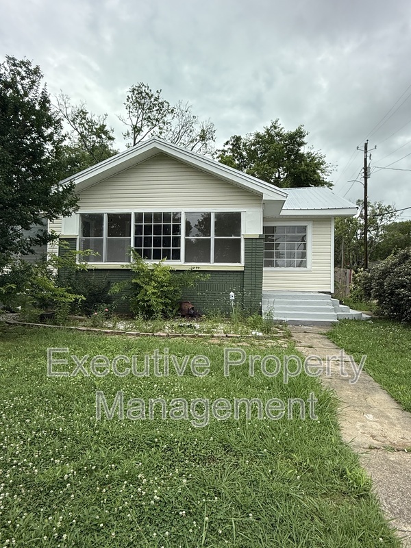 Birmingham House: 1645 Woodland Avenue