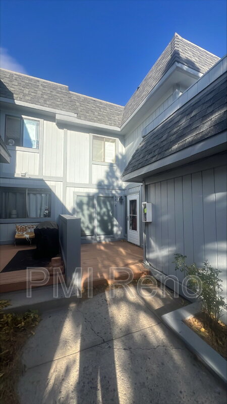 Reno Townhome: 3963 Kings Row