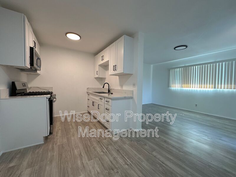 Santa Ana Condo: 1409 W Lingan