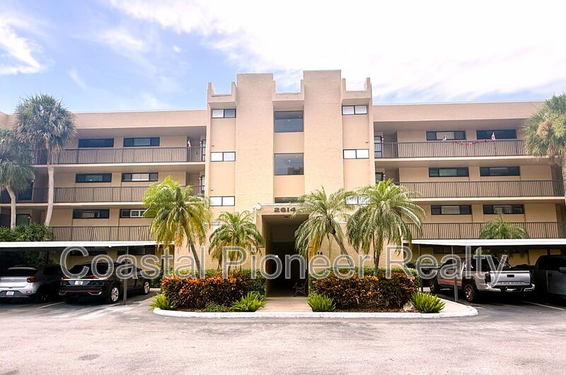 Clearwater Condo: 2614 Cove Cay Dr