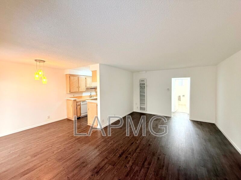 Santa Monica House: 828 4th Street