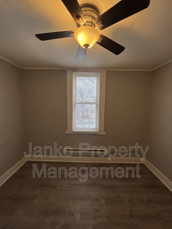 Chicago Condo: 7636 S Drexel Ave