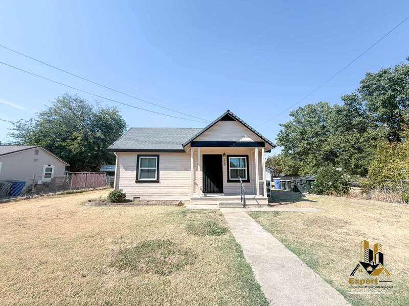 Sacramento House: 305 Wilson Avenue