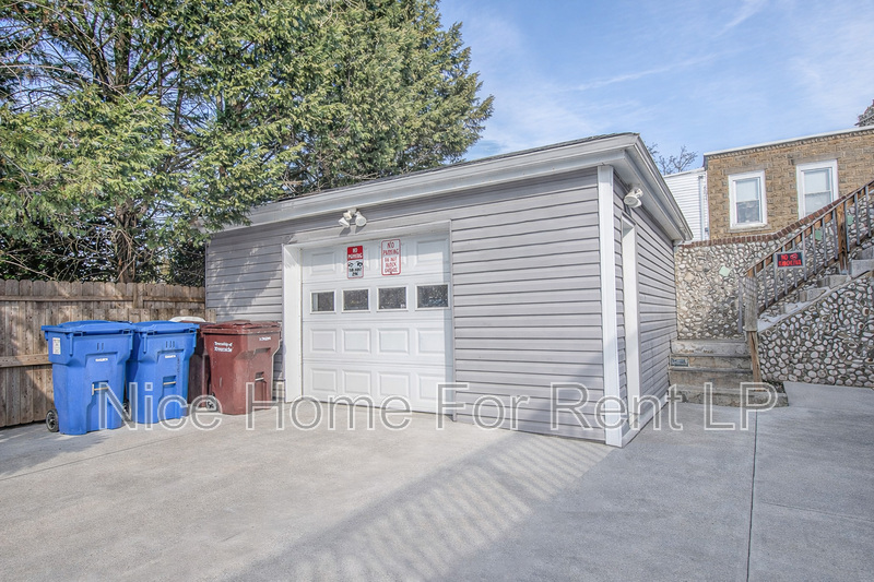 Riverside Condo: 17 - 23 Lafayette St - Garage
