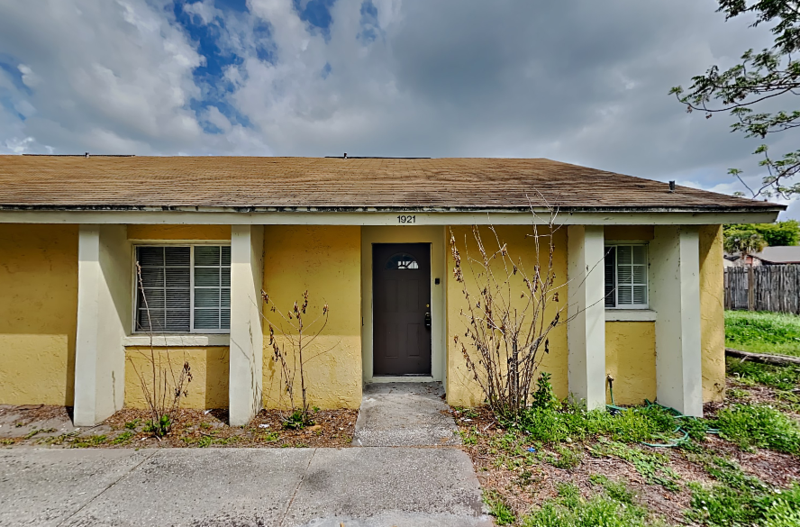 Orlando House: 1921 Truman Rd