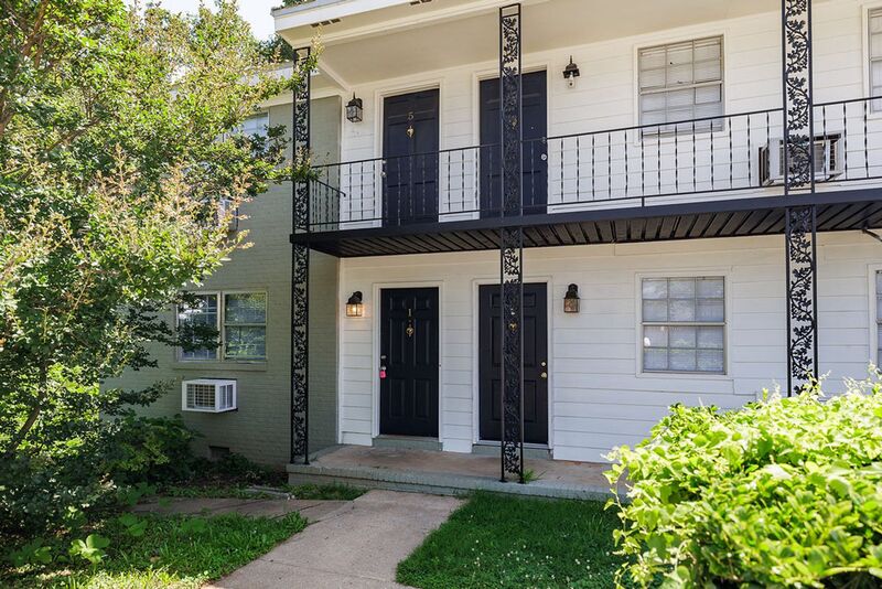 Athens House: 540 Macon Hwy