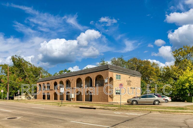 Arlington Condo: 811 S. Mesquite St