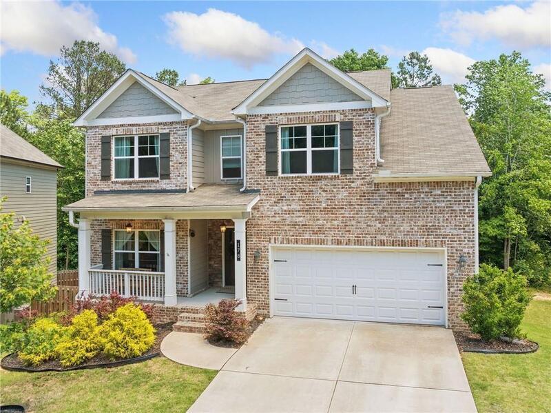 Dallas House: 178 Crestbrook Way