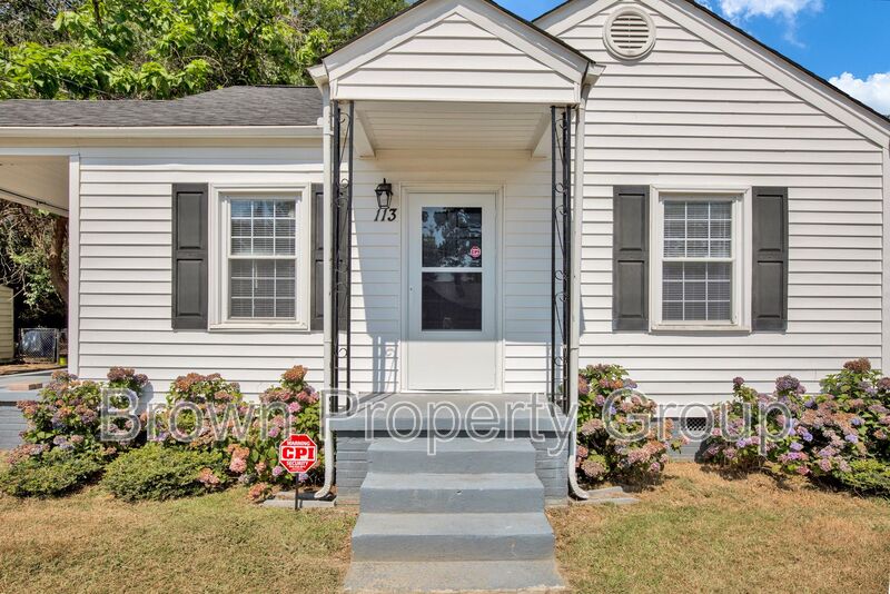 Fayetteville House: 113 Willborough Ave