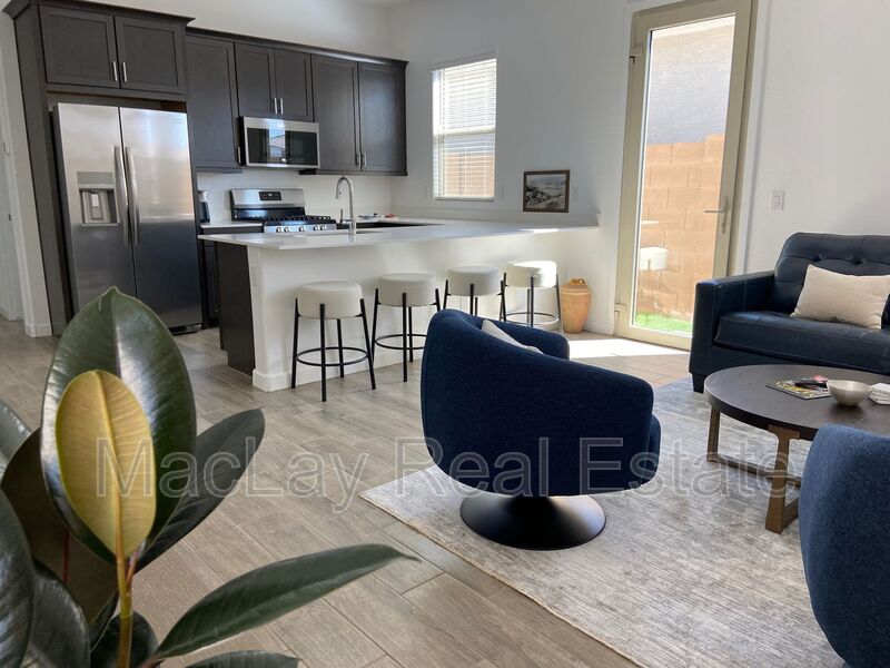 San Tan Valley House: 2996 E Birdsong Ave