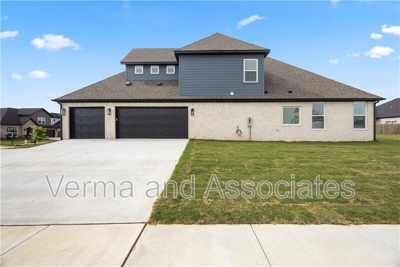 Centerton House: 1241 Mammoth St