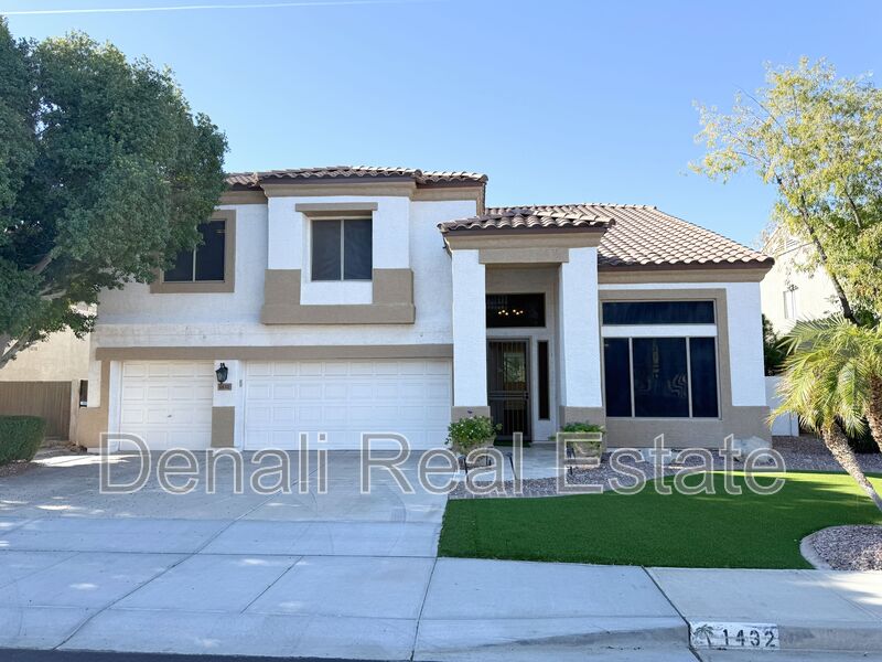 Chandler House: 1432 S. Apache Drive