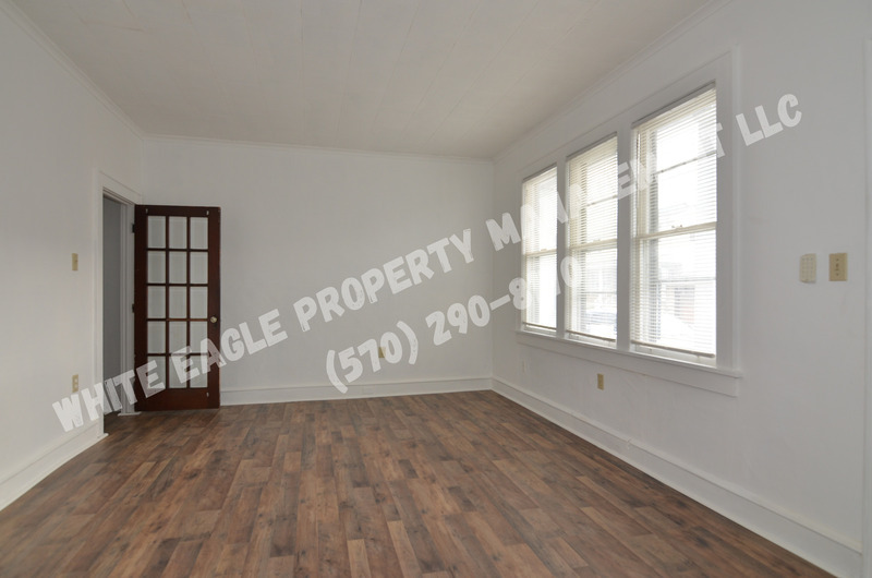 Olyphant Condo: 208 Olyphant Ct