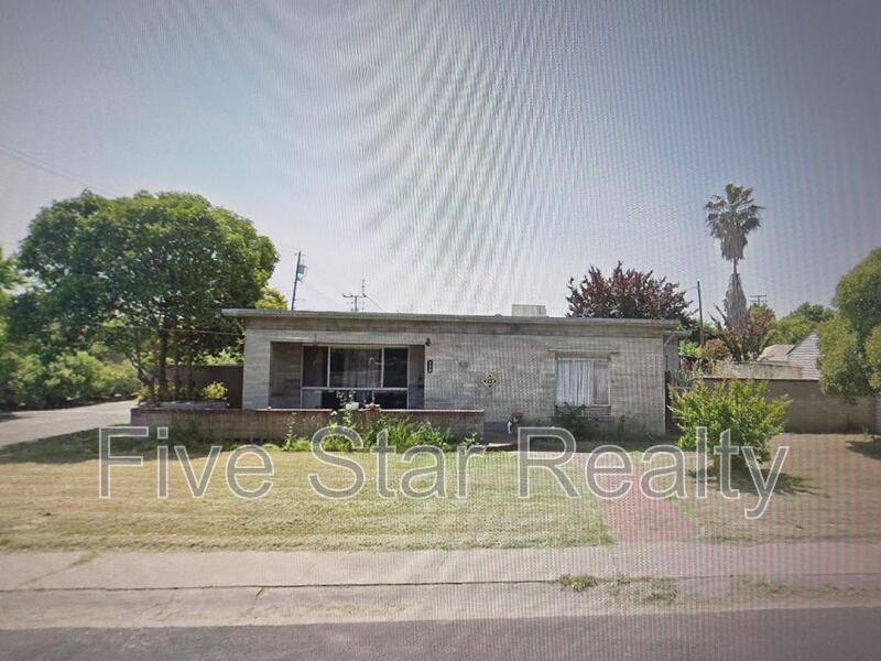 Marysville House: 112 E 13th St